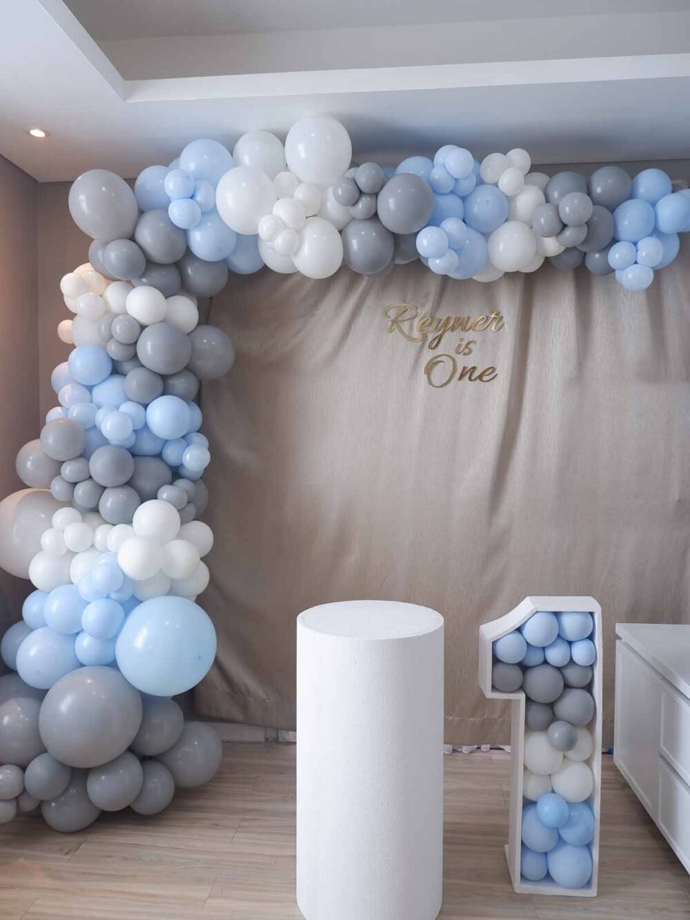 Simple Garland Decoration