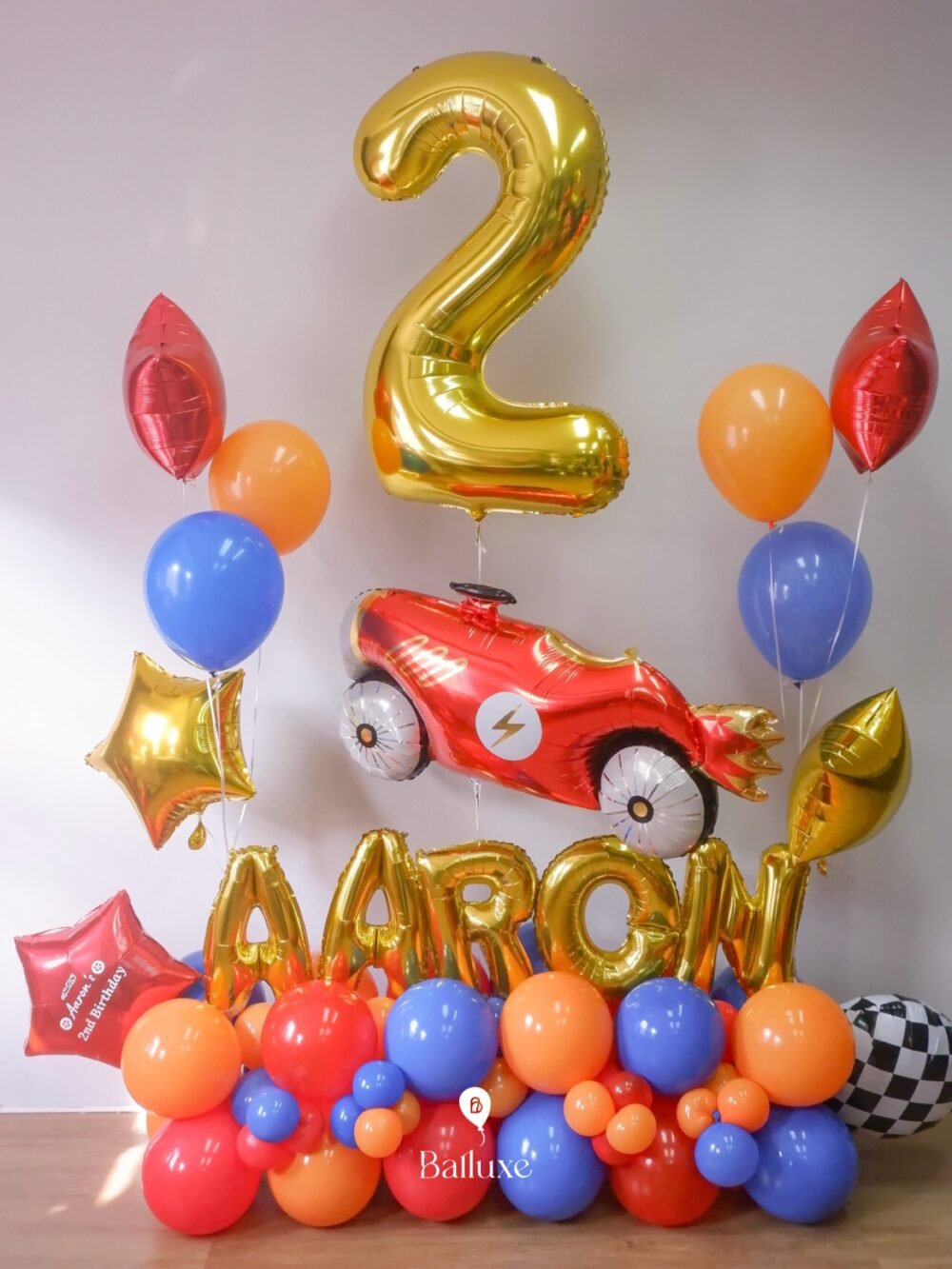 Balloon column with helium arrangement