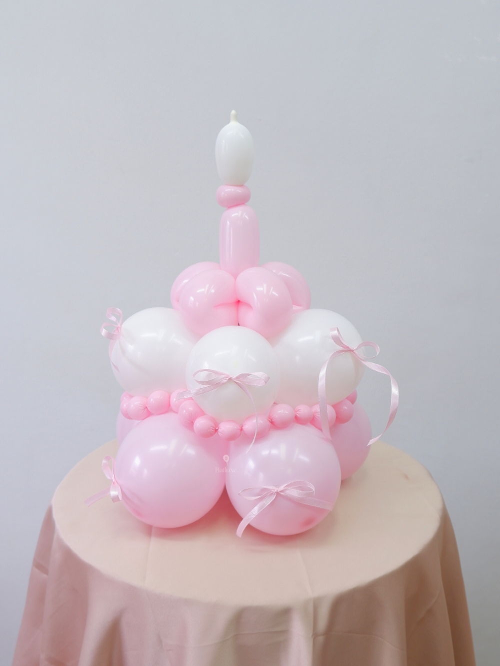 Balloon Cake petite size