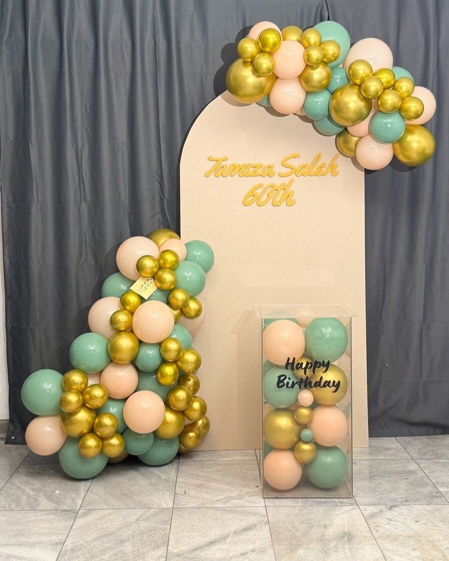 Dream Backdrop (backdrop + cake table) - Image 3