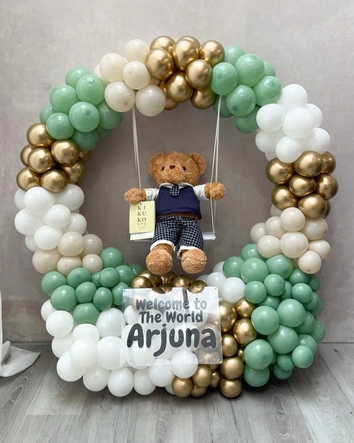 Teddy Welcome Arch